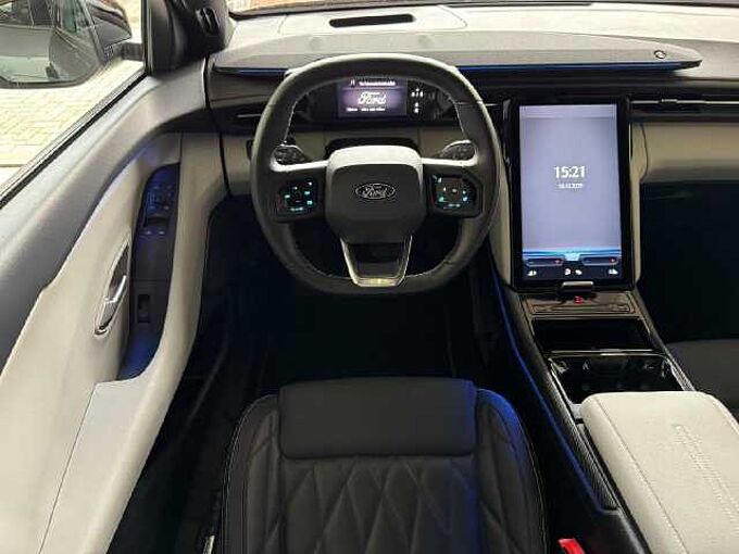 Ford Explorer Premium RWD