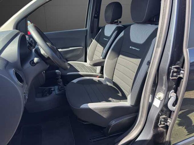 Dacia Lodgy TCe 130 Stepway *SHZ-GJA*