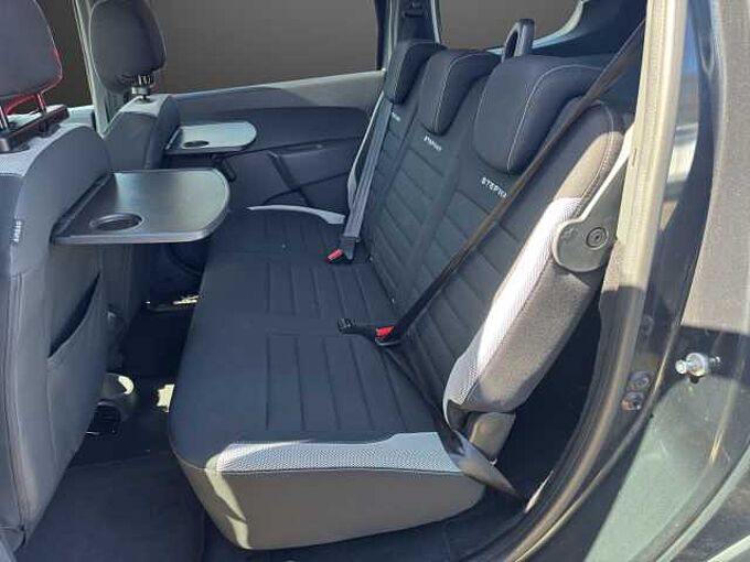 Dacia Lodgy TCe 130 Stepway *SHZ-GJA*